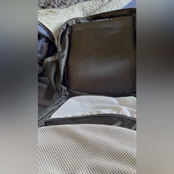 Wolfpak back pack - Picture 4 of 5